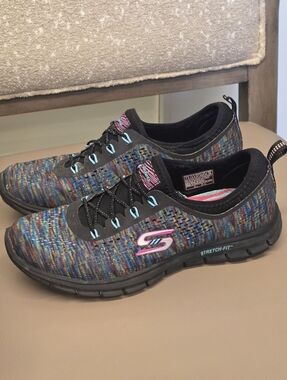 Women"s Skechers Stretch-Fit Sneakers Teal Pink Black Multi